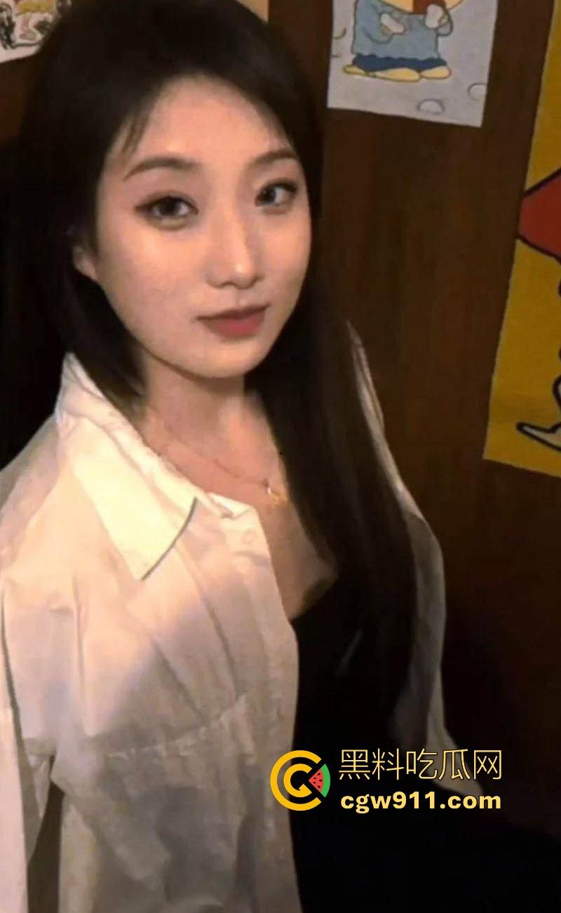 176cm极品模特女友私拍视频流出，黑丝高跟挑逗欲望，全程漏脸自慰，展示极致淫骚母狗的一面！-2