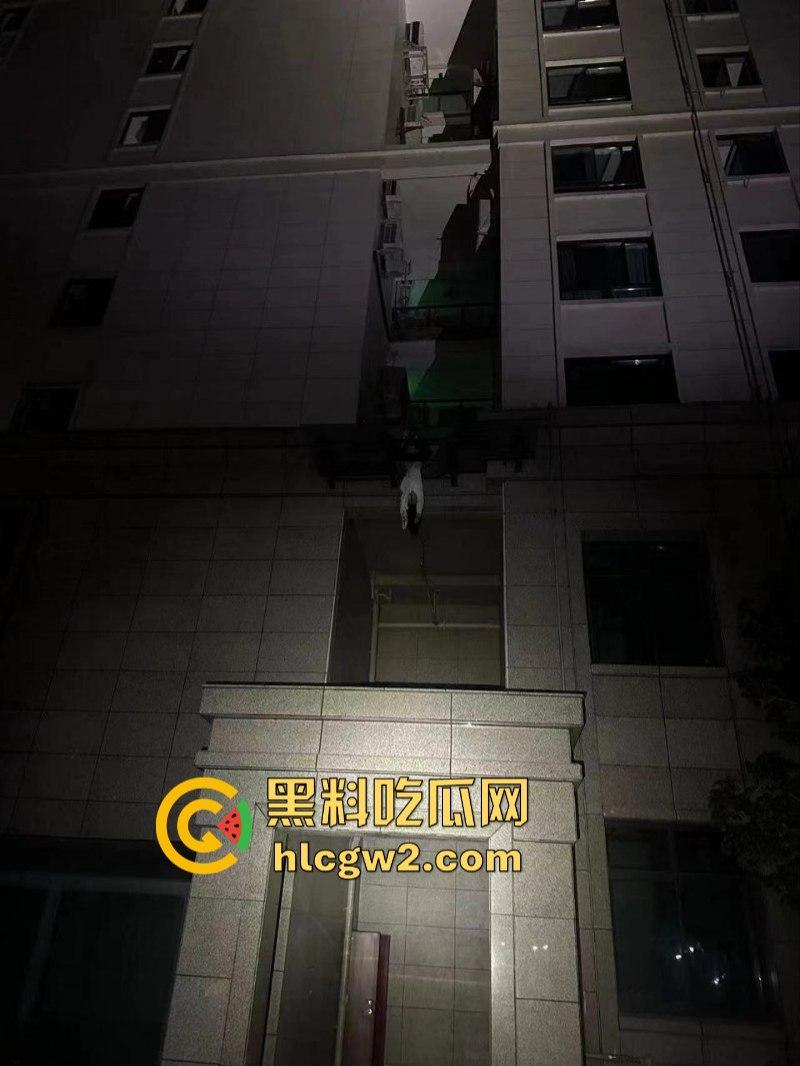 痛心！福建一女生深夜约会 偷偷从9楼窗户爬出 坠楼身亡！-6