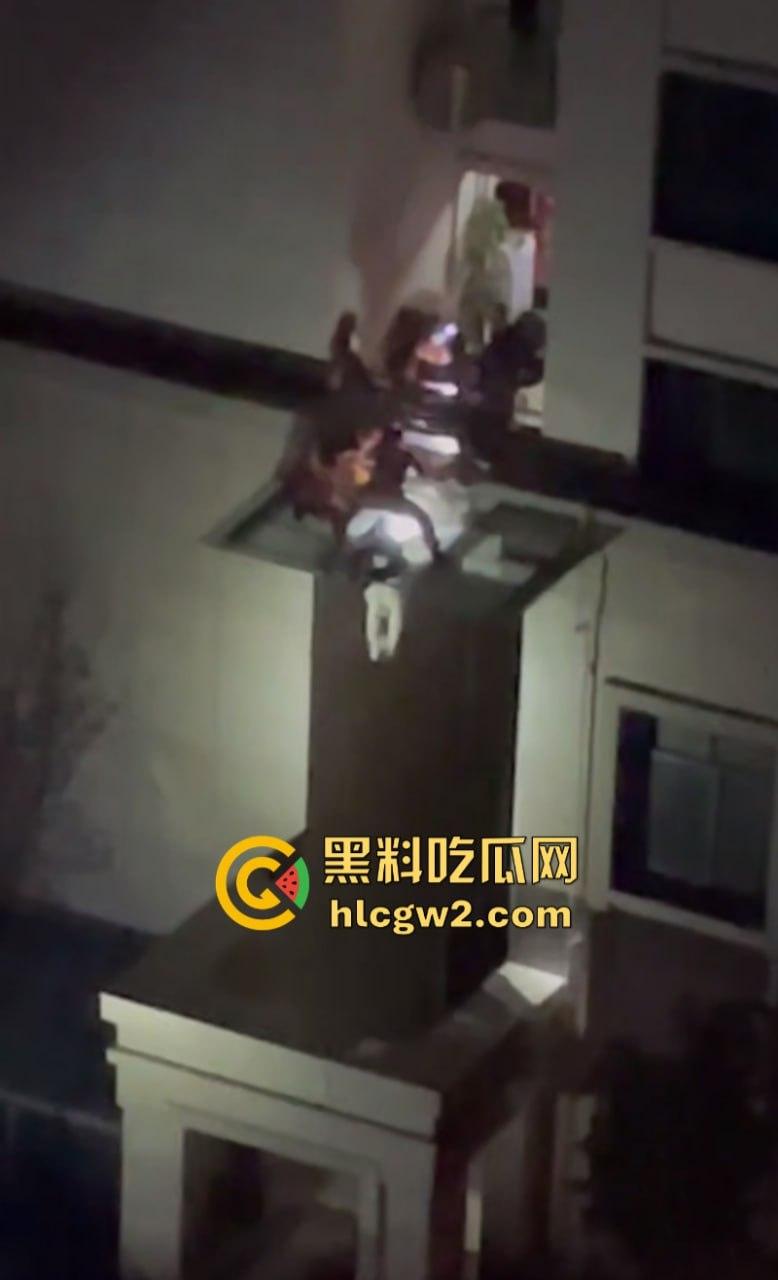 痛心！福建一女生深夜约会 偷偷从9楼窗户爬出 坠楼身亡！-7
