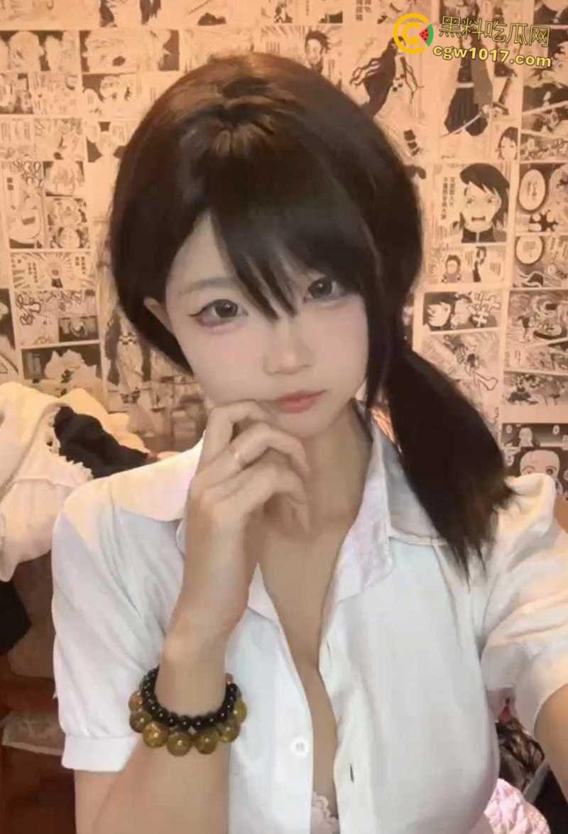 清纯学妹网黄【超级困】，顶级稚感神颜尤物，白衬黑丝摇奶狂舞，全裸漏乳掰穴挑逗，淫骚抠弄自慰狂摇 ！-4