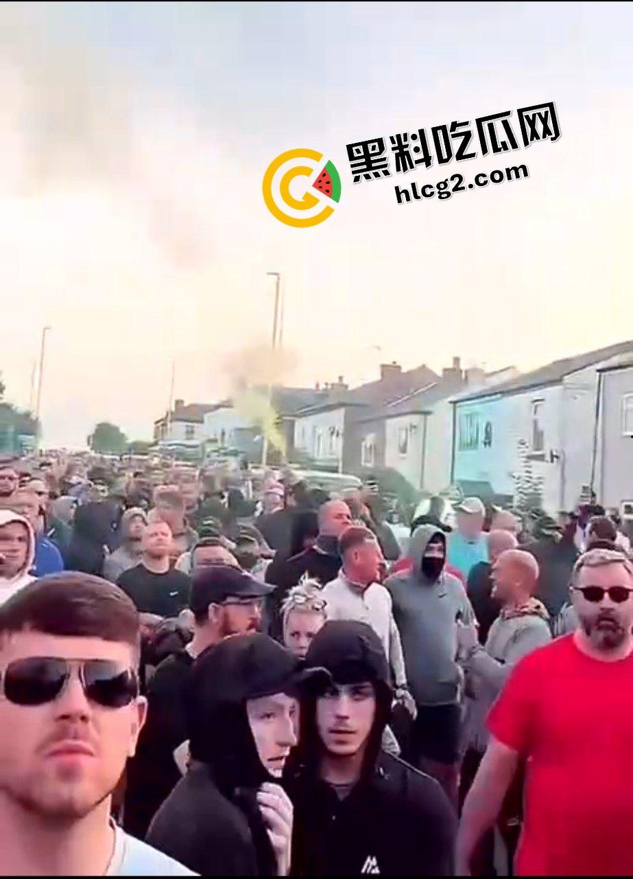 大规模骚乱！英国利物浦发生持刀伤人事件 造成3名儿童丧命 11人受伤！-7