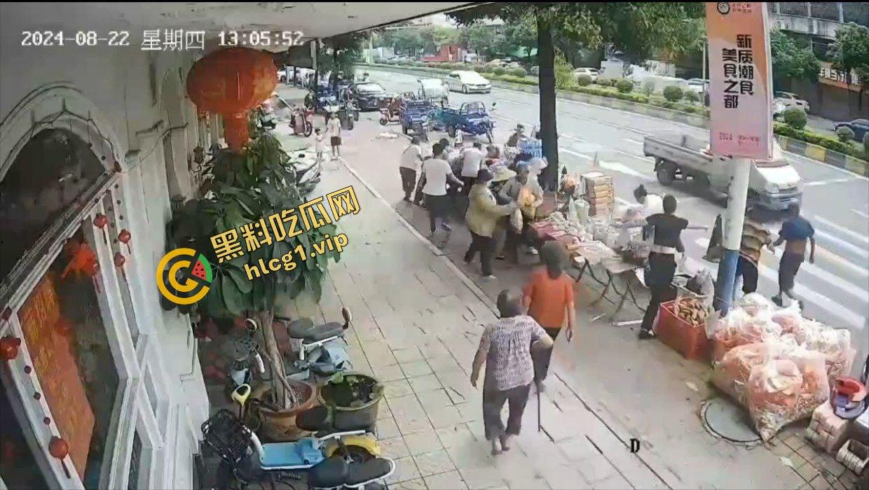 广东潮汕 聚众抢劫超市！哄抢明抢物品！实现群体零元购！太出生了！-5