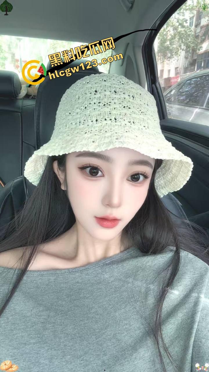 苏州车友群极品骚女【张玖欣】口交爆操，当场被当肉便器爆干，喉交啧啧响，淫叫刺耳舔到男主差点断气！-5