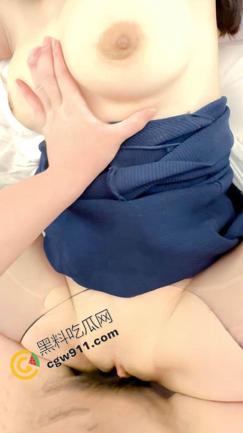 国庆乱伦特辑：海角大神爆操会喷水的姐姐！白虎一线天淫水四溅，巨臀暴力开肛鲜血飞溅，呻吟声震撼灵魂-5