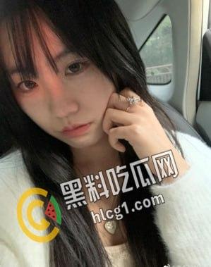 推特反差健身网红 悲哀小狗 高颜值女神自慰福利秀 JK装 豹纹裙白丝袜 诱惑满满！-2