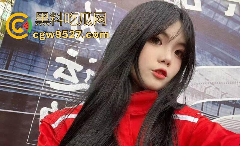 山西清纯嫩妹【林佳艺】 从清纯的少女到骚货反差惊人，露脸展示高超口交技巧，口交骑乘后入玩法多样！-4