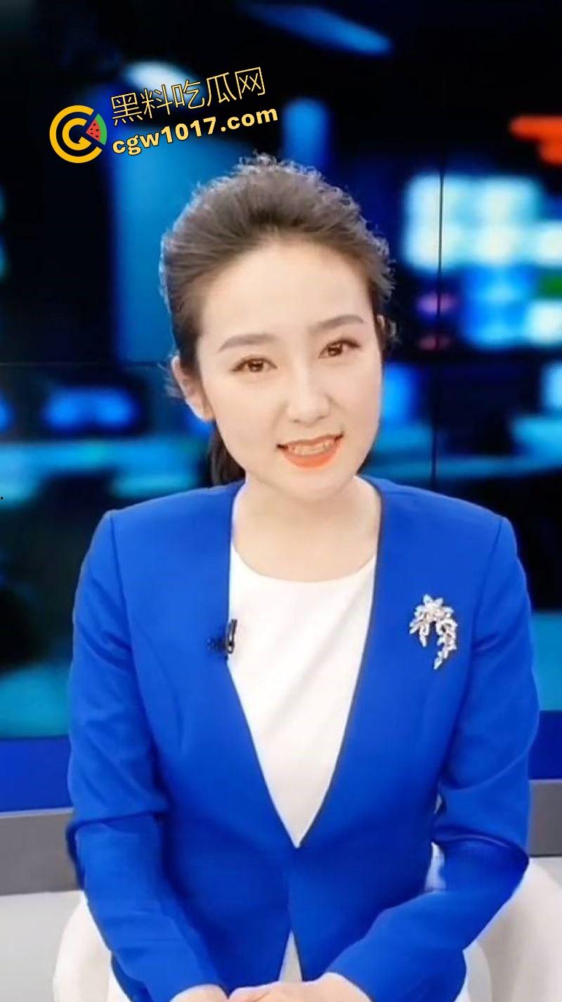 抖音热搜！湖南卫视主持人【陈慧】不雅私拍被爆，镜头端庄主持人，床上M开腿求操，全程露脸真看不出来啊！-6