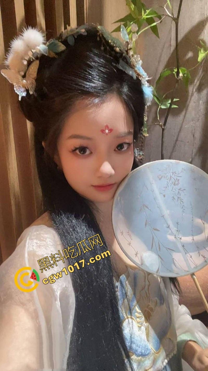 山东妖娆少妇狂野约炮！iPhone17 Pro诱惑下，淫声浪语不断，猛男直插猛射，浪叫不止，浓精灌满她痉挛的骚穴-2