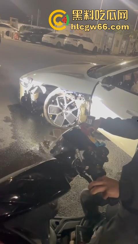 我只知道年少轻狂!小米Su7车主市区飙到180迈 躲闪不及将骑车的撞飞!-7