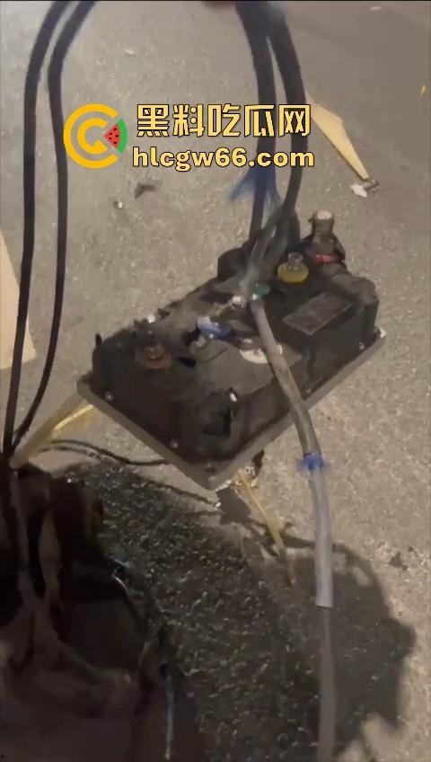 我只知道年少轻狂!小米Su7车主市区飙到180迈 躲闪不及将骑车的撞飞!-9