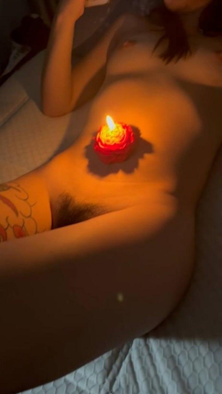 长春南关区【赵彤】，刚与男友分手就探探约炮，假屌猛插骚穴，扛起花腿多姿势爆操，真实反差十足的淫荡母狗！-4