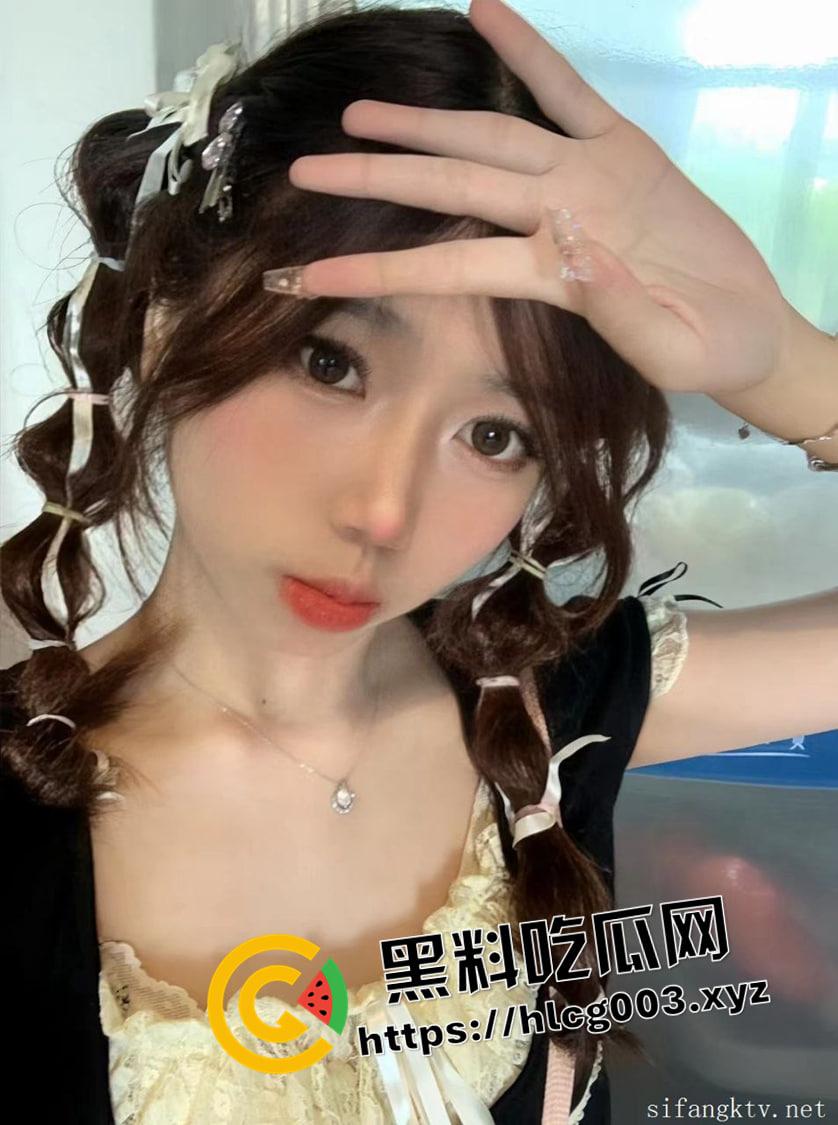 极品露脸萝莉【欢欢】第二弹！超全流出整理合集 主动掰开粉嫩双穴 口腔展示完美口爆圣体-4