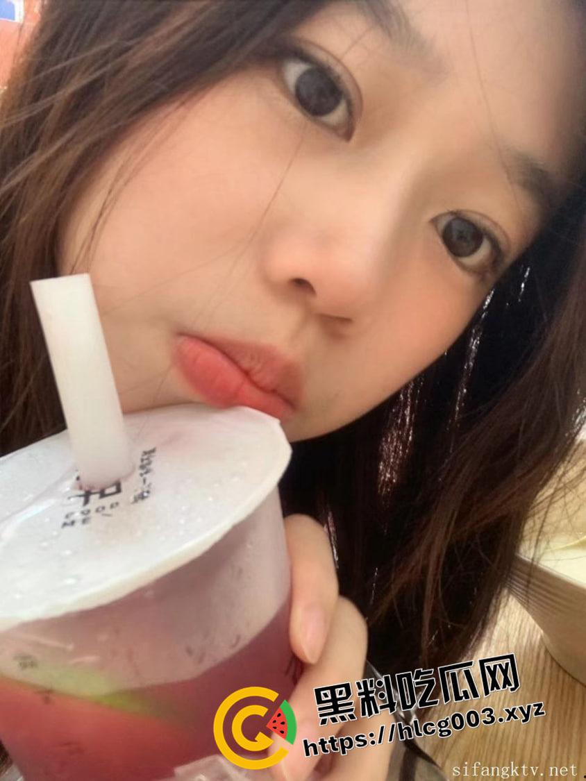 极品露脸萝莉【欢欢】第二弹！超全流出整理合集 主动掰开粉嫩双穴 口腔展示完美口爆圣体-6