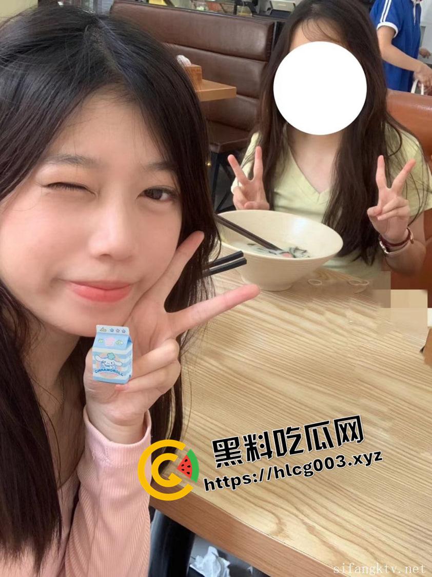 极品露脸萝莉【欢欢】第二弹！超全流出整理合集 主动掰开粉嫩双穴 口腔展示完美口爆圣体-7