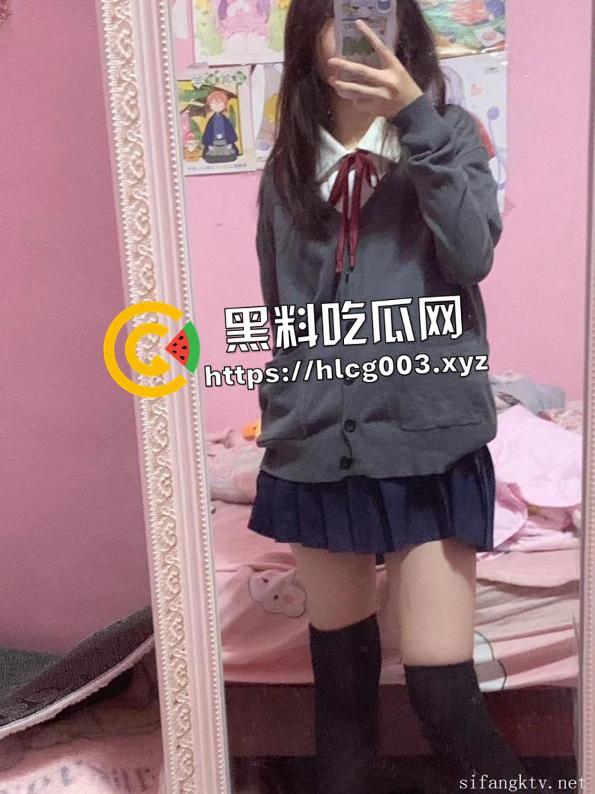 极品露脸萝莉【欢欢】第二弹！超全流出整理合集 主动掰开粉嫩双穴 口腔展示完美口爆圣体-19