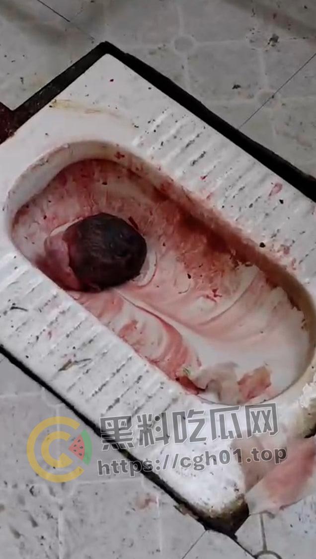 宁陵初中学生厕所生孩 扔厕所没有被冲走头被卡住  现场血腥画面流出-3