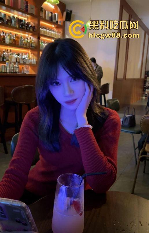 19岁师范浪娃『庄小慧』不恋爱只操炮,周六酒店速干嫩洞来一发,网上母狗骗子横行,兄弟们捅逼别翻车!-2