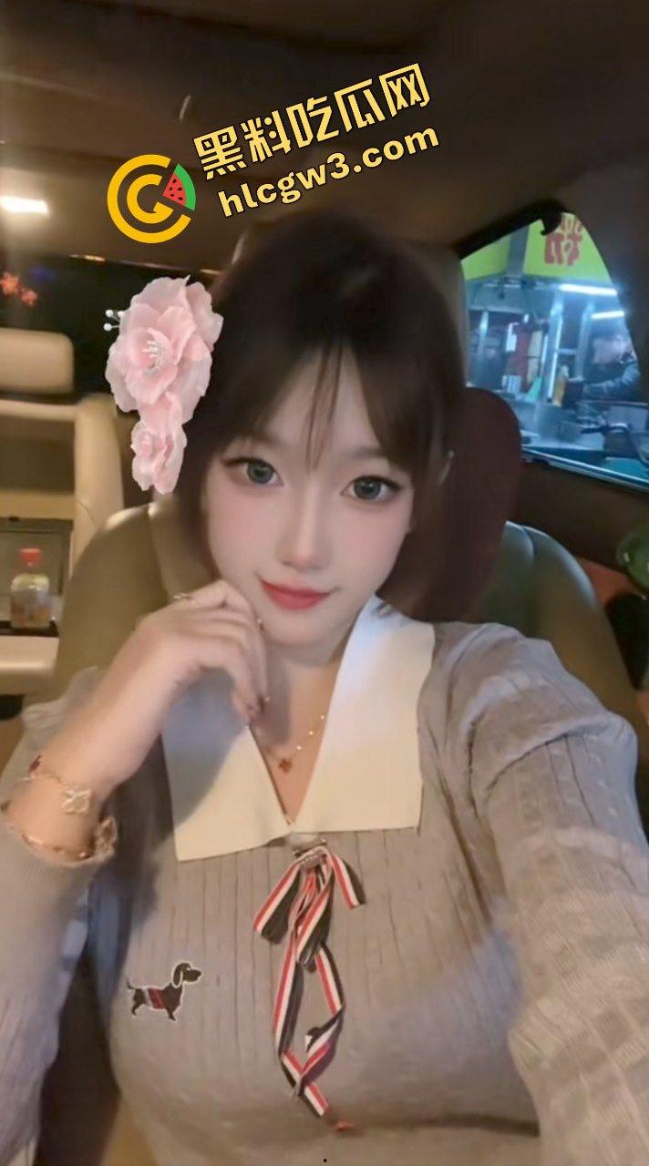 泉州轻工职业学院反差婊单身母狗『刘诗萌』富家小姐爱露出 全裸洗澡搓奶淫荡至极！独家曝光！-2