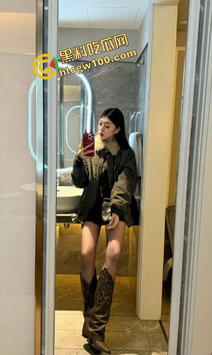 炸裂！CBA广州龙狮男篮【张兴亮】将艺术生女友【陈禹羽】装行李箱，宿舍过夜补习爆操！性爱泄密原创独家曝光！-10