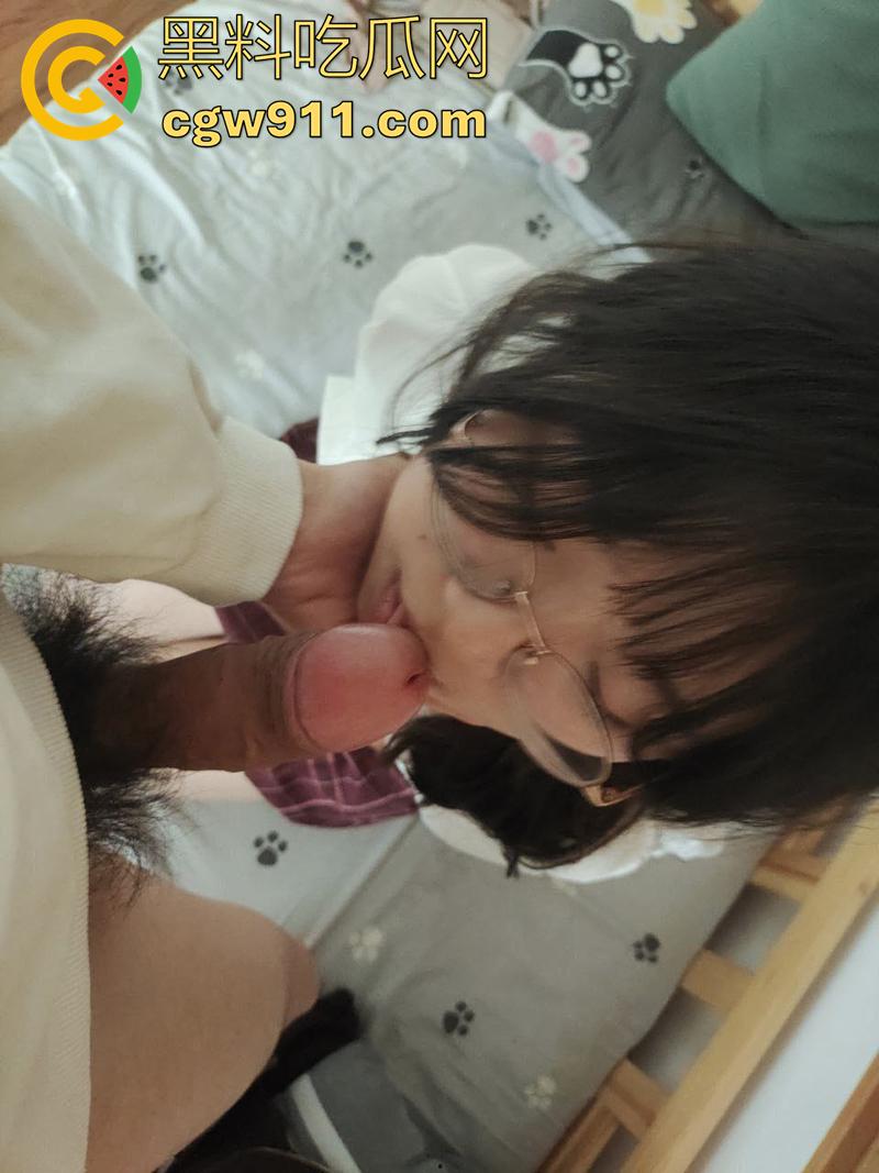 辽宁师范学院大奶妹【赵舒婷】，宿舍露出勾引老师，只为实习能分到好单位，还拍下视频被男友发现曝光！-4