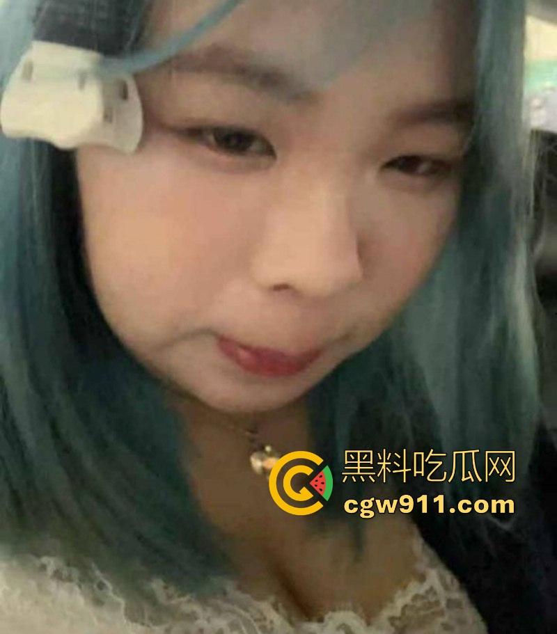 微胖反差女大【黄雅晴】与炮友自拍性爱视频泄密，超一流口技舔弄大屌，最后口爆吞精，吸得炮友爽到呻吟！-1