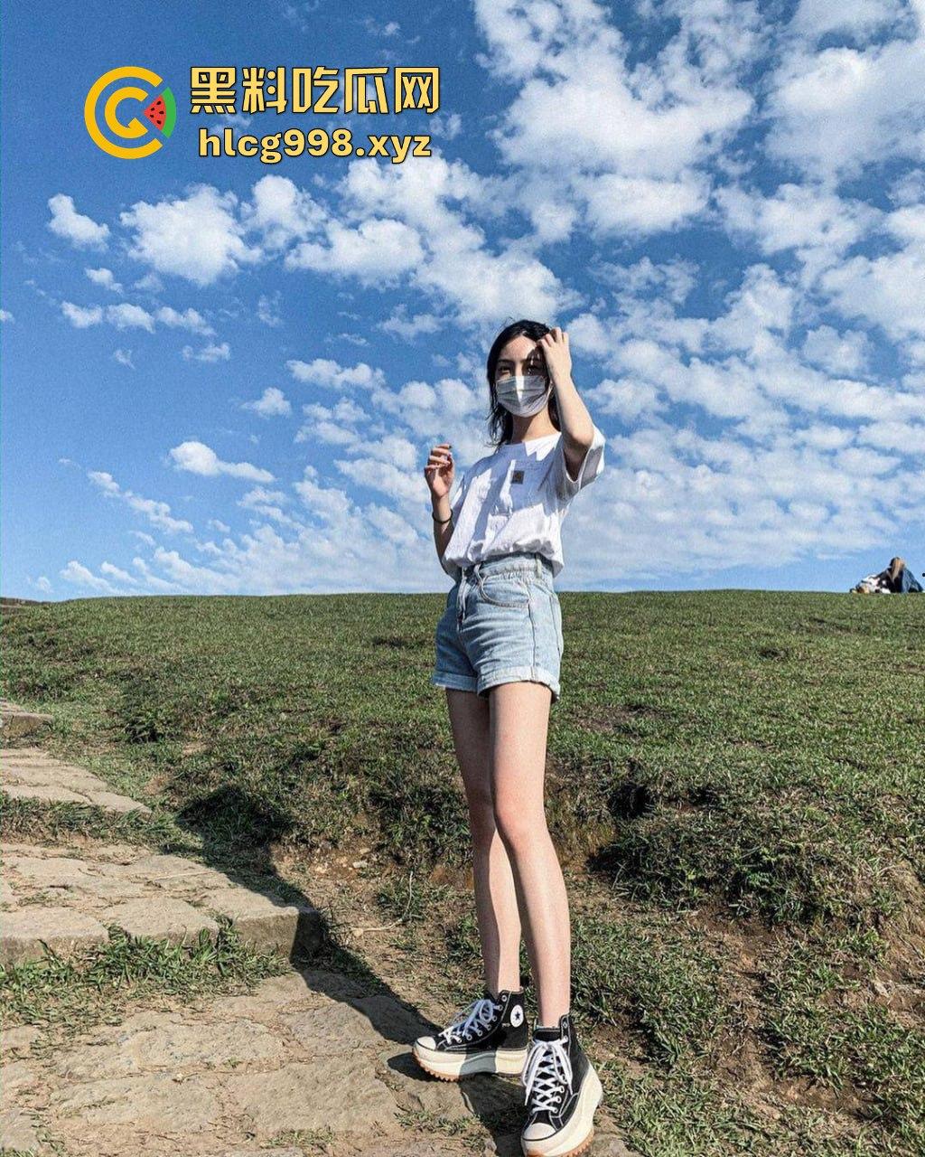 台湾模特【汪淼】骚气十足！情趣内衣轮着换，大长腿让老公天天交公粮撑不住！-2