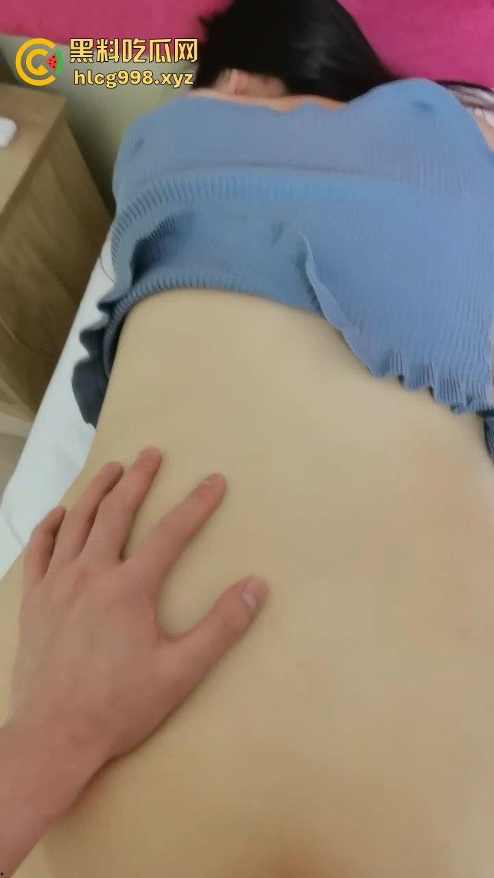 台湾模特【汪淼】骚气十足！情趣内衣轮着换，大长腿让老公天天交公粮撑不住！-11