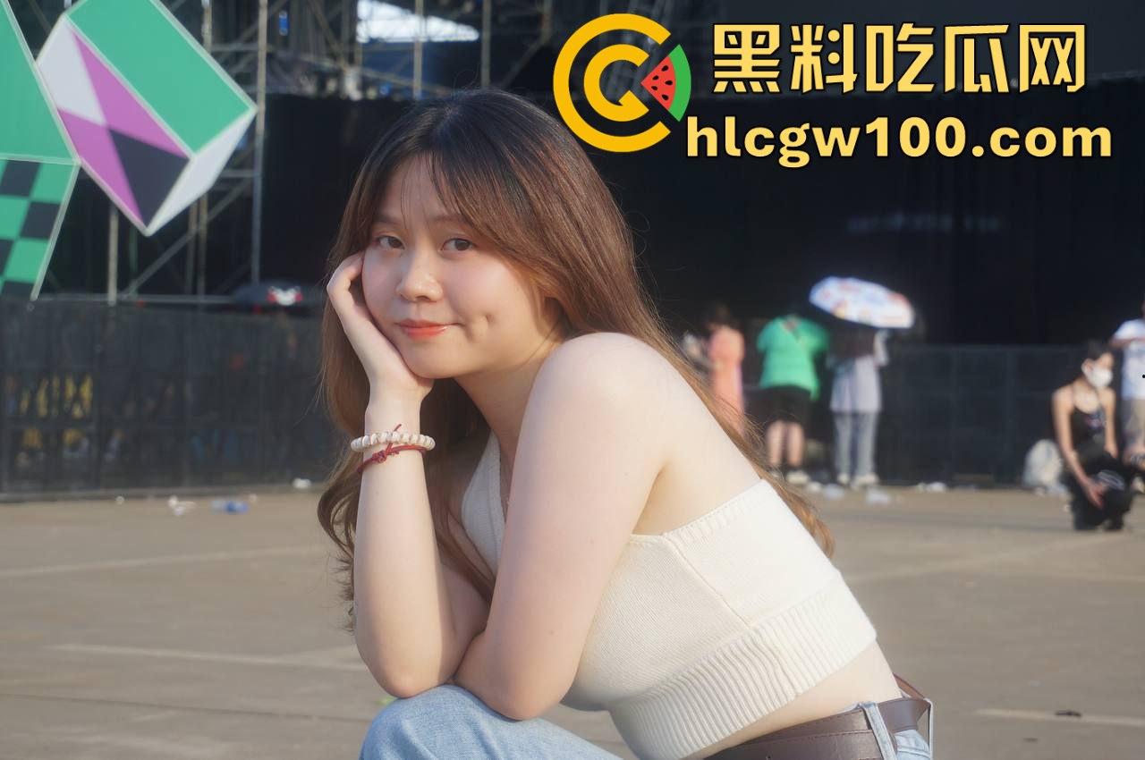 约炮微胖反差妹【周依依】性爱视频流出，肥美臀部被猛烈撞击，自动骑乘内射中出全过程堪比大片！-1