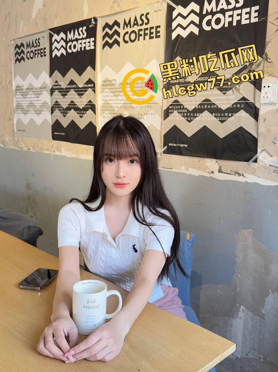 延边奶茶店骚母狗店员『李丹』被操到痉挛,JK装下藏着粉鲍肥臀,内射后入爽翻天,反差感太TM带劲!-5