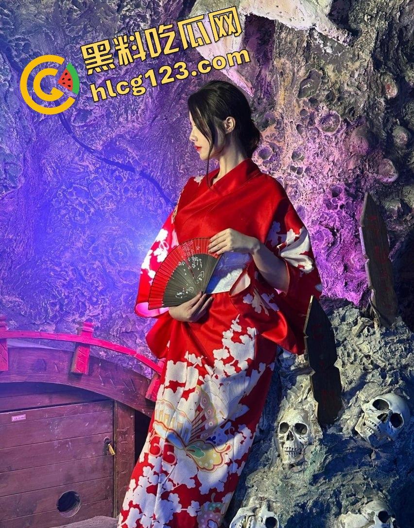 抖音轩子巨二兔回归！死去的记忆突然袭击，复古ASMR神作重现，顶级身材依旧让人神魂颠倒！-10