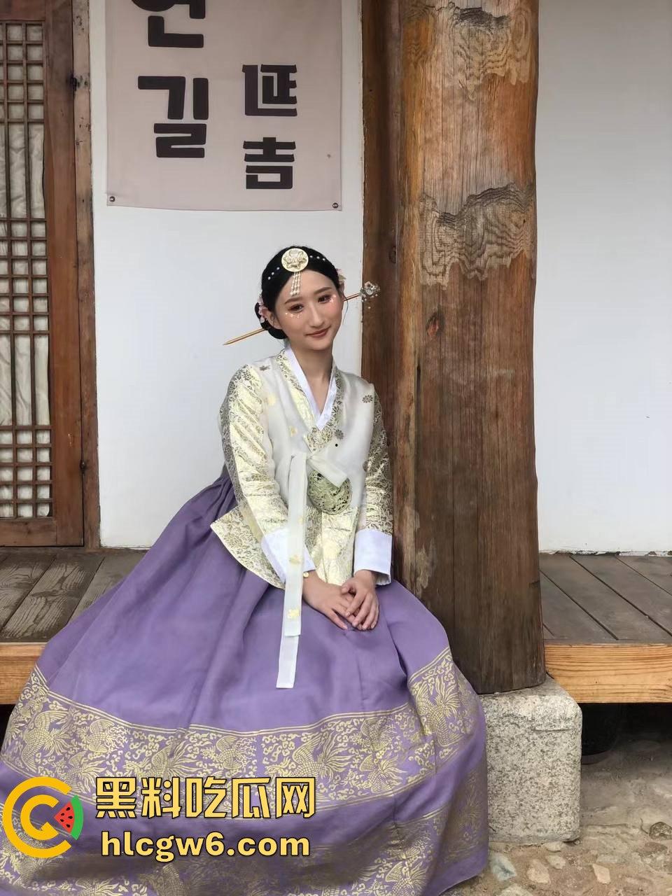 南昌高颜值小姐姐【李梦】和男友的私密自拍流出 对话污到炸裂，性感曲线撩人，卧室里的疯狂玩法让人浮想联翩！-4