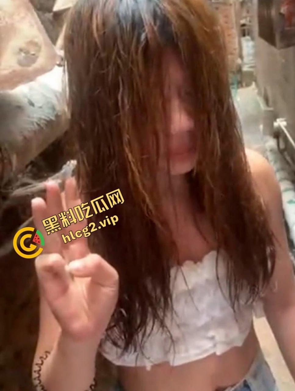 广西桂林旅游职业学院女生被脱光筷子插逼 白酒灌逼灌水泥！-4