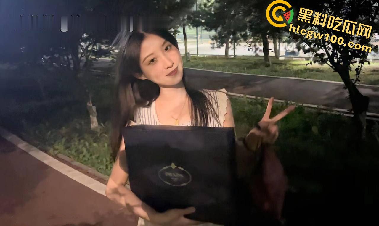 传媒大学清纯校花级女神【吴丽雅】风格多变可欲可甜，人美逼遭罪再美也没用，被渣男插腻了照样曝光！-9