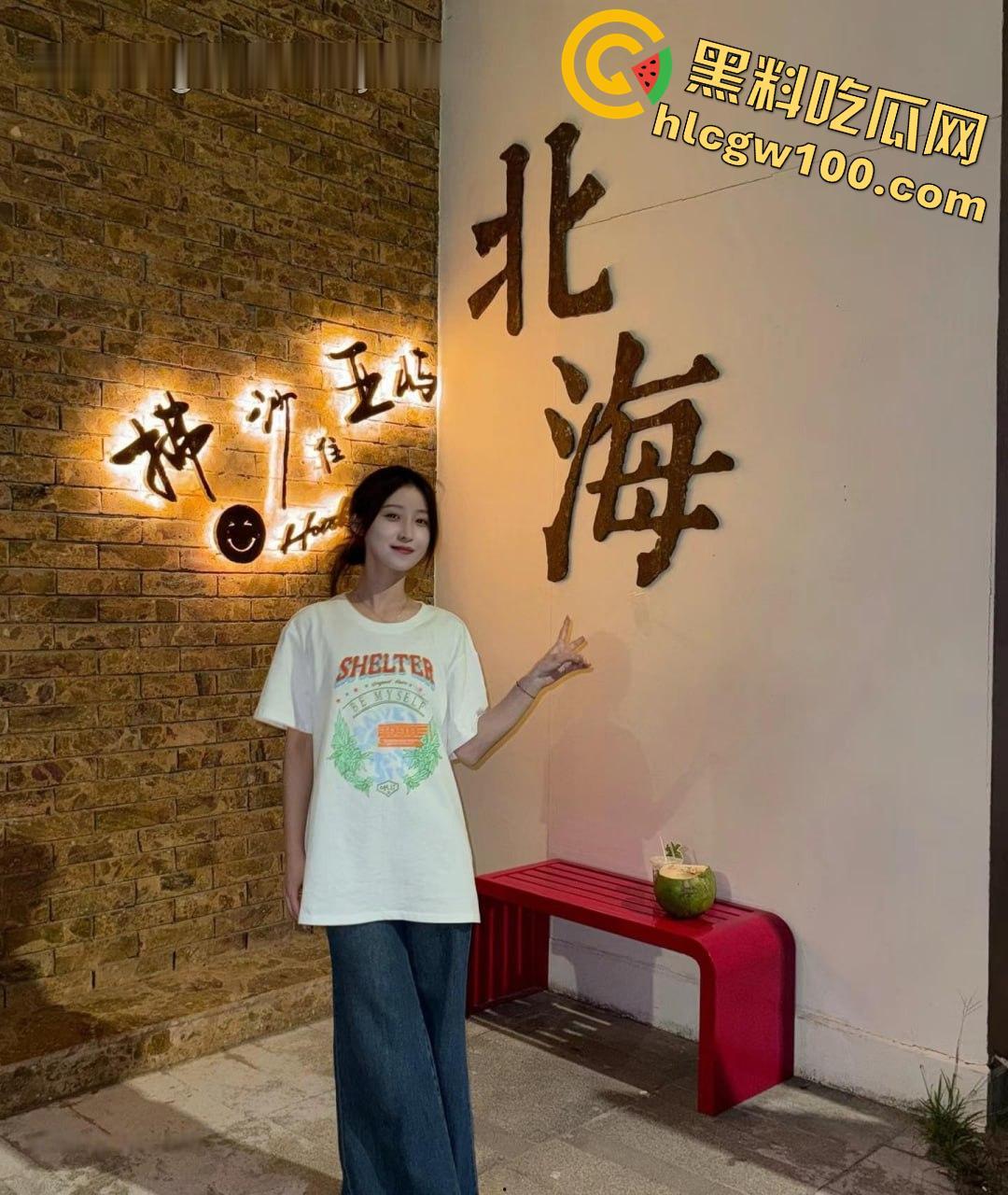 传媒大学清纯校花级女神【吴丽雅】风格多变可欲可甜，人美逼遭罪再美也没用，被渣男插腻了照样曝光！-17