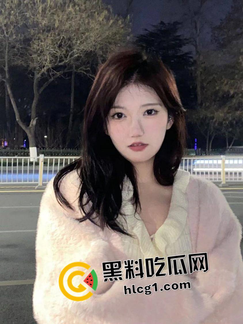杭州自媒体公司美女主播被潜规则 甜美少女被迫吃鸡吞精 老板视角视频流出-2