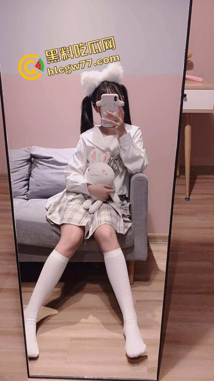 四川美术学院极品女大学生『欧阳颜』闷骚自拍流出  36D巨乳翘臀 粉嫩骚穴湿成水帘洞！-3