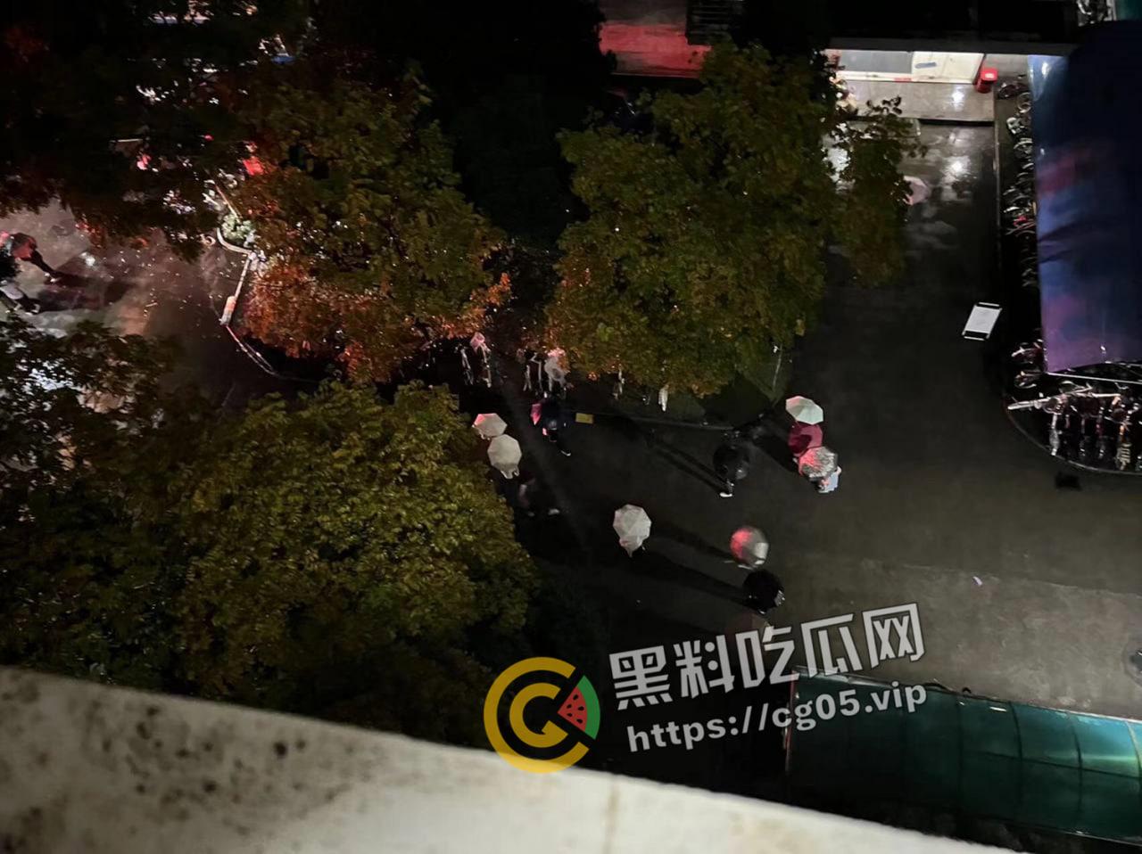 浙江中医药大学杀人事件！忍受不了舍友的吵闹将其抹脖后跳楼 留下遗书给父母 现场血腥画面流出-7