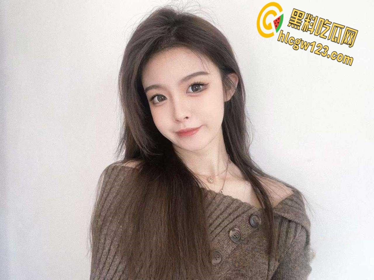 天津传媒学院舞蹈生【董诗姮】，全校知名的校鸡，拜金女和金主爸爸性爱视频！-1