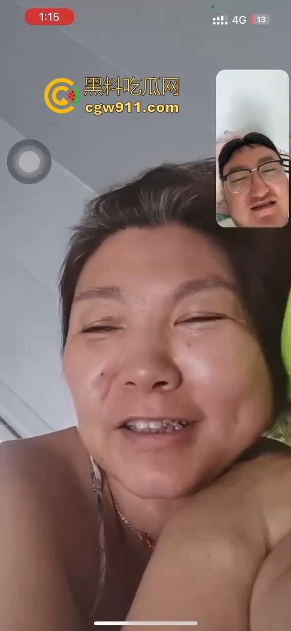 宿管阿姨和男研究生搞一起了！不是哥们这么能吃嘛，这老年陈逼都极其祛风了都能啃下，难怪你能考上研究生！-32