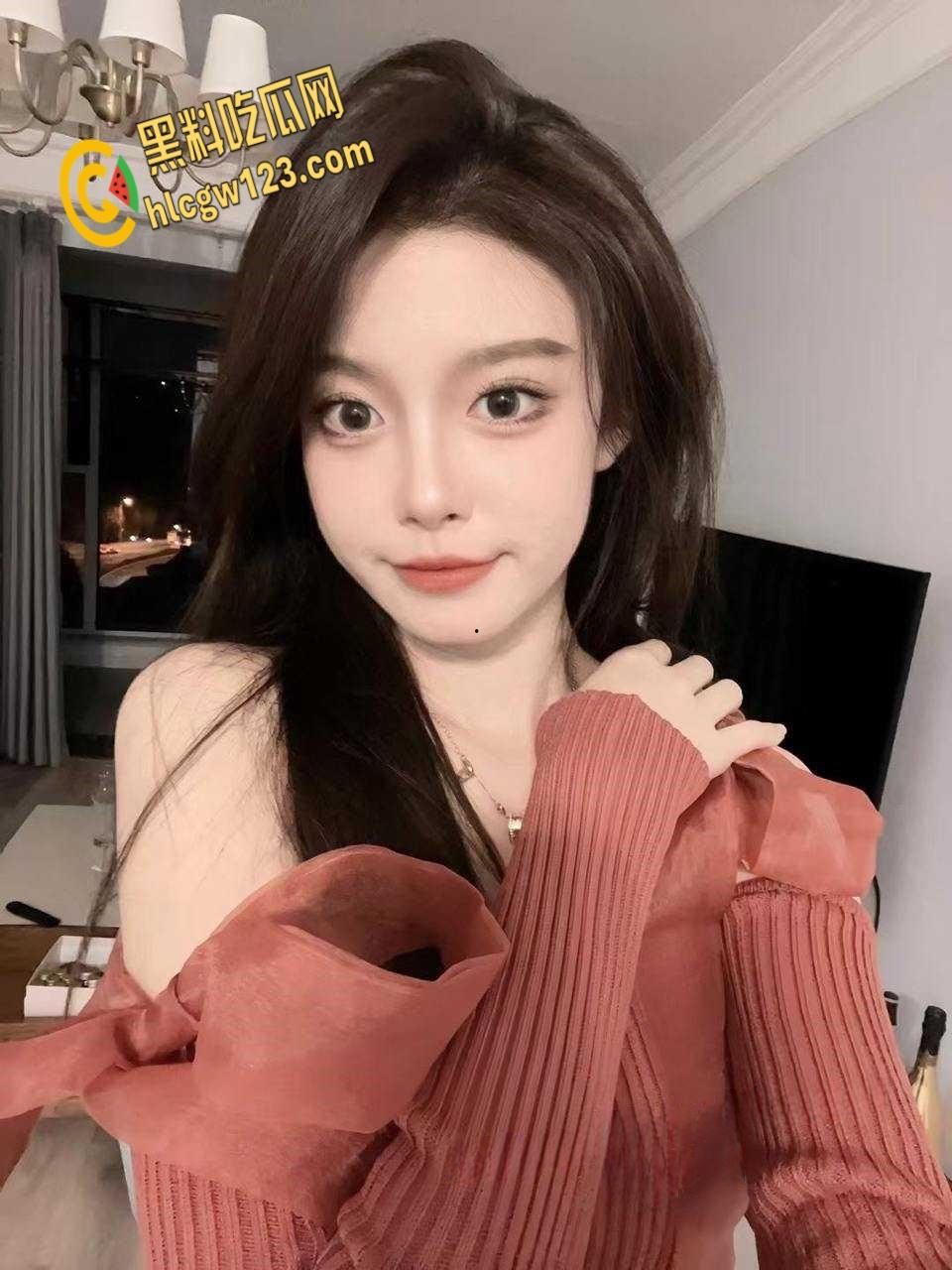 天津传媒学院舞蹈生【董诗姮】，全校知名的校鸡，拜金女和金主爸爸性爱视频！-3