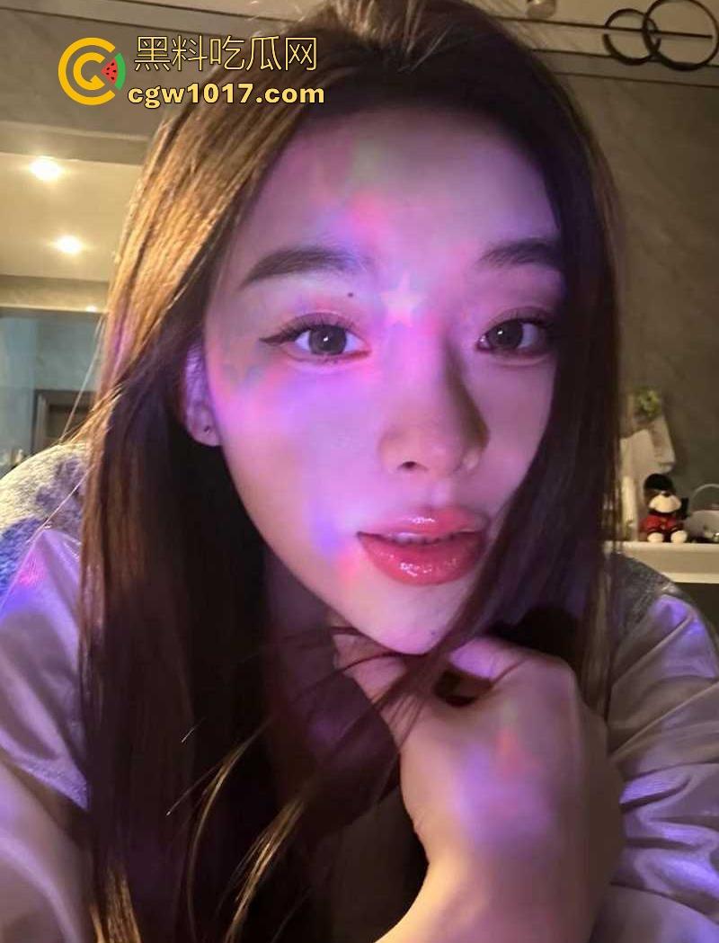 擦边素人主播竟为讨好金主,自家变情趣仓库,电动玩具、丝袜成山!各种楼道野战露脸性爱,只为金主满意!-4