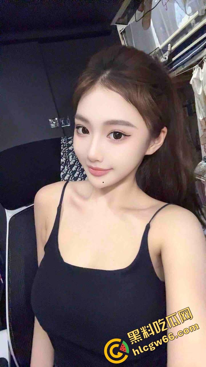 郑州美艳人妻【王瑞敏】贵妇变反差母狗舔蛋口交爽翻天，微信约炮翘蜜臀双洞被操黑，舔野屌骚脸兴奋炸裂！-5