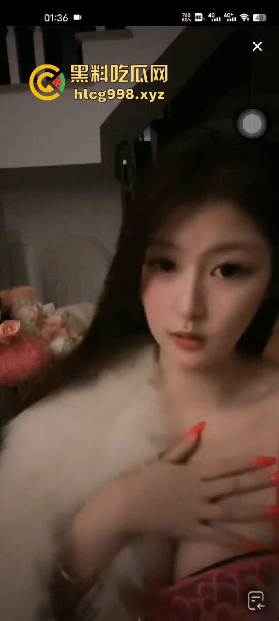 抖音网红【子易Tina】直播闪现自摸啪啪！骚货销号消失，是不是被大哥包养了？-3