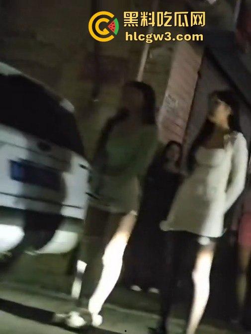 一杯奶茶的钱换城中村的欲望天堂 广州野鸡站街实录 暗访视频揭秘城中村的快餐江湖 3分钟交易效率拉满！-4