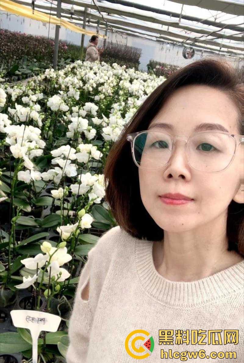 涡阳县小学女校长塌房视频流出  风韵少妇上位疑似靠教育局长床上绩效  后入摇床摇出来的校长椅稳如泰山！-5