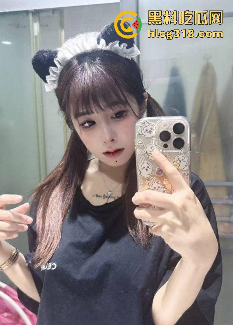 海角社区【朋友的妹妹】JK嫩妹不穿内裤色诱 欲火攻心大力狂插白虎蜜穴！-2