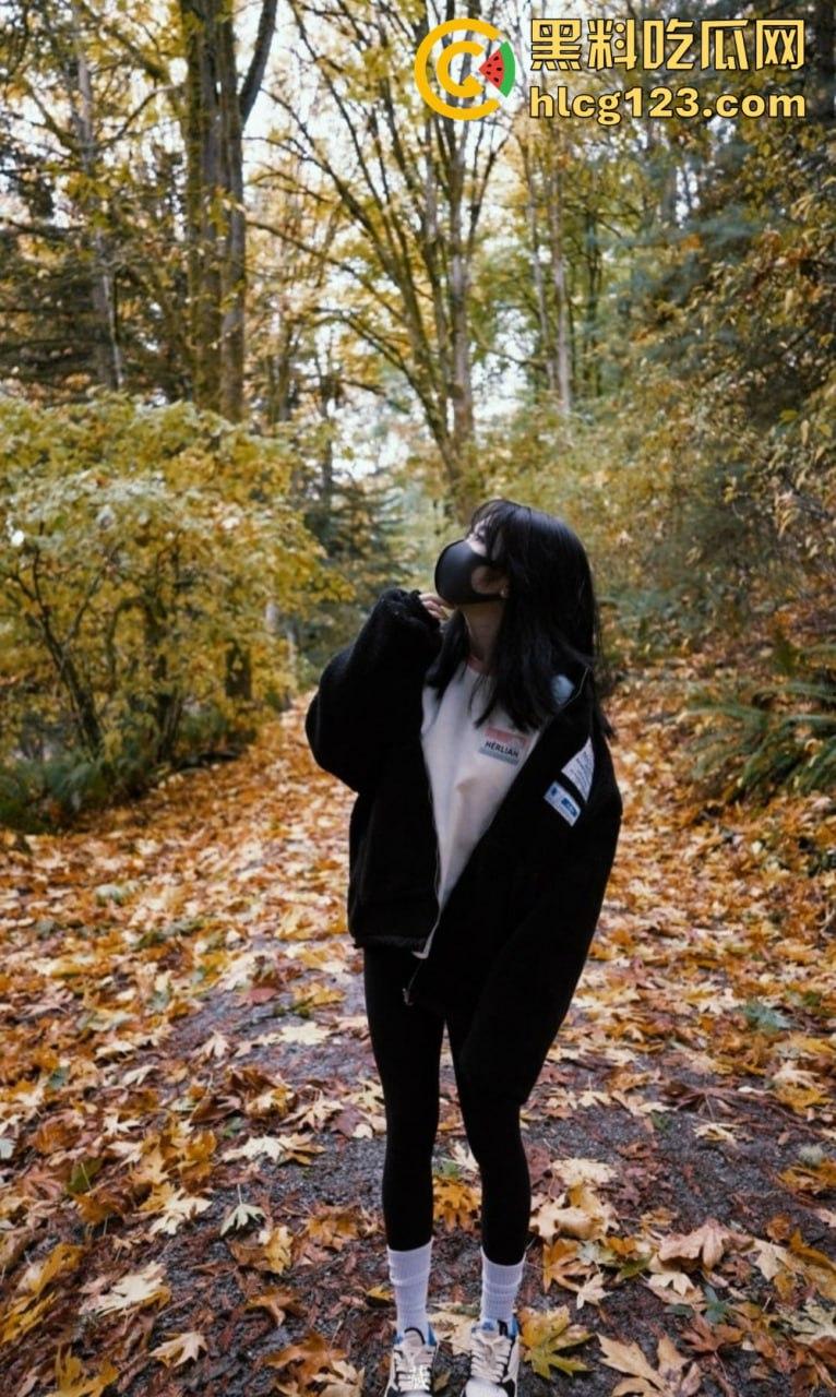 HongKongDoll玩偶姐姐「秋日清晨」9月最新写真重磅回归！清晨含住大屌的画面依旧经典，瓜友速来围观！-2