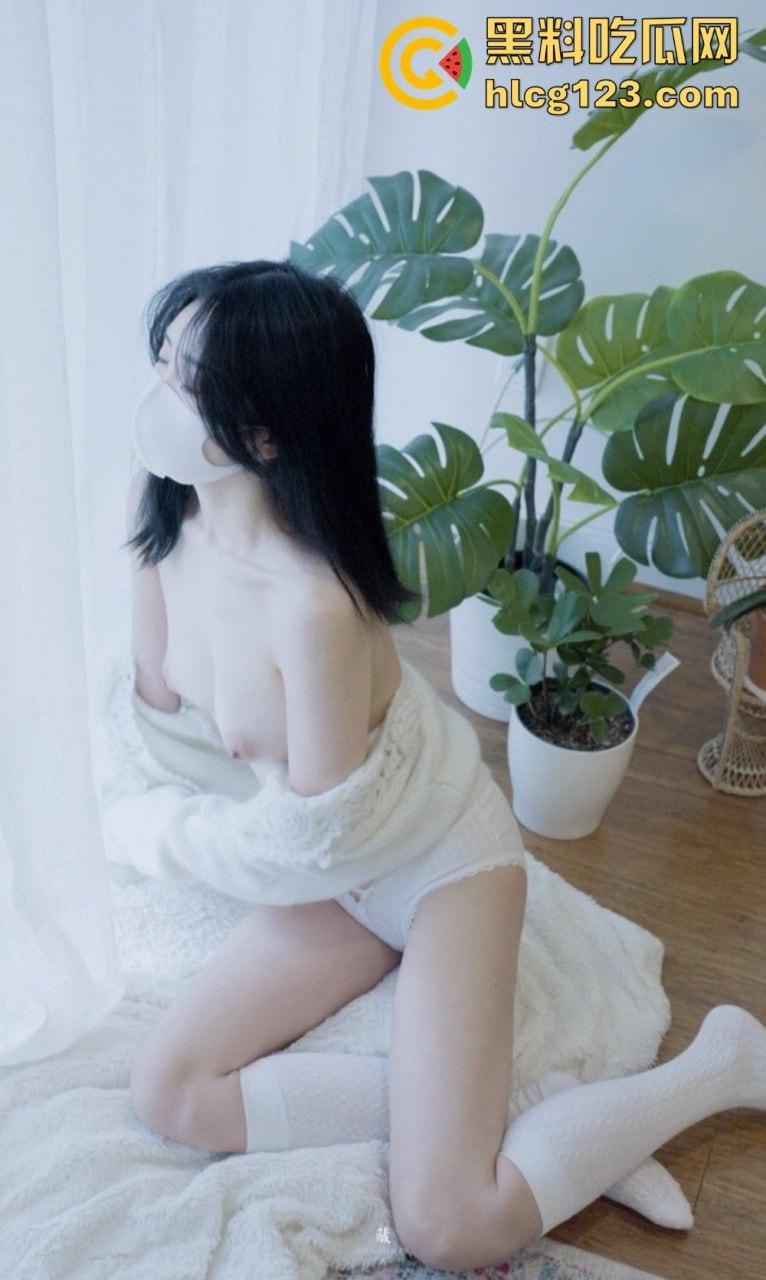 HongKongDoll玩偶姐姐「秋日清晨」9月最新写真重磅回归！清晨含住大屌的画面依旧经典，瓜友速来围观！-7