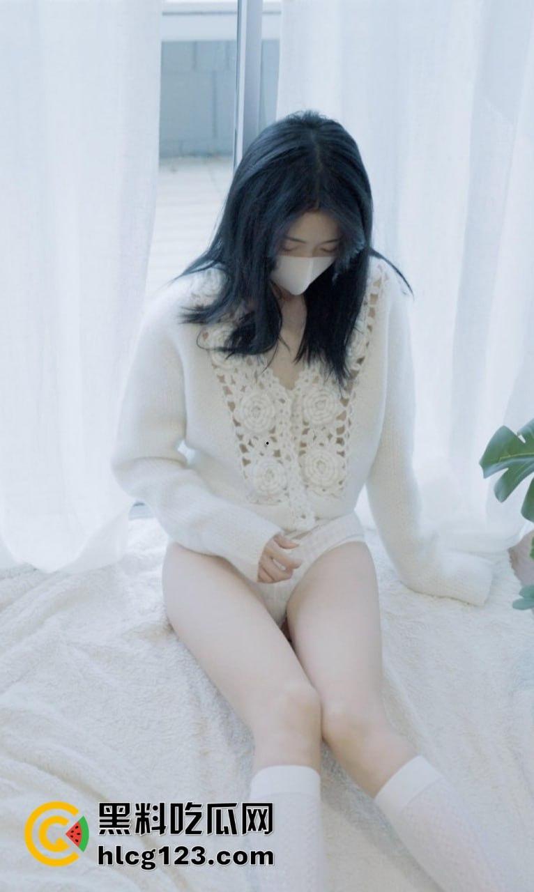 HongKongDoll玩偶姐姐「秋日清晨」9月最新写真重磅回归！清晨含住大屌的画面依旧经典，瓜友速来围观！-24