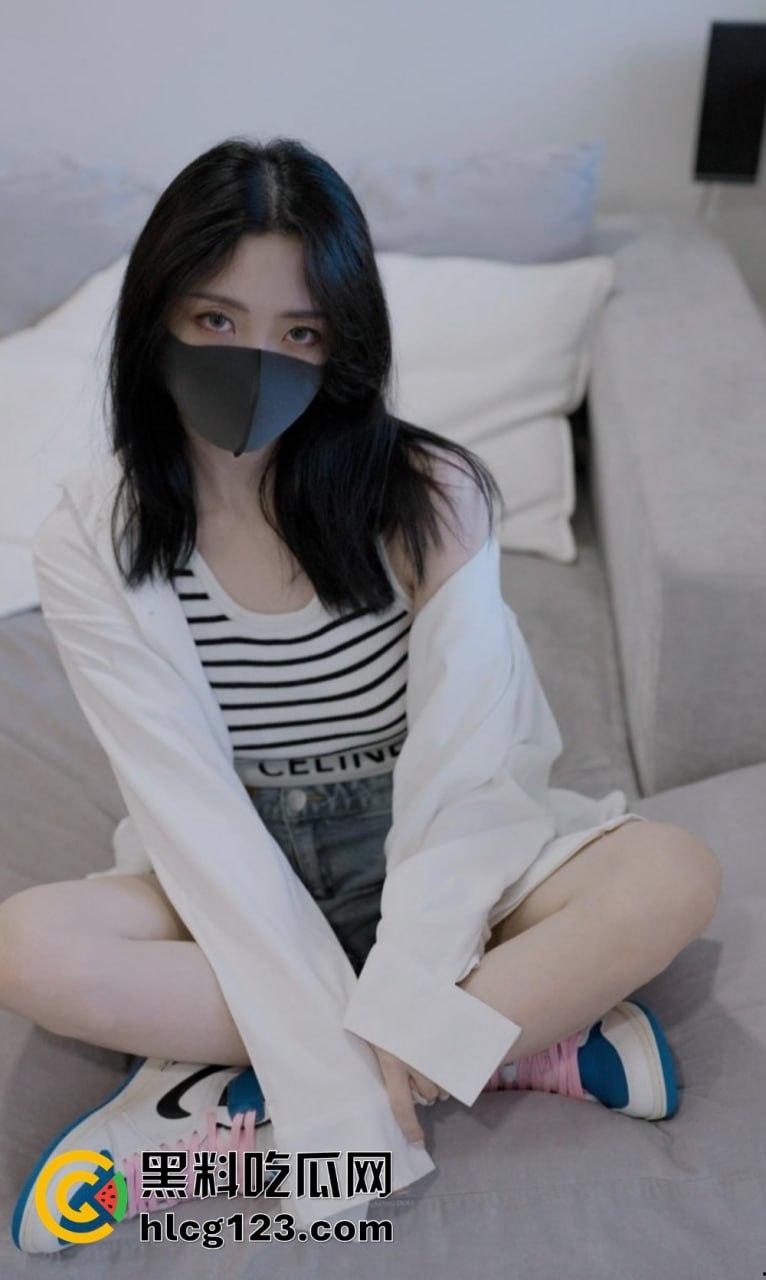 HongKongDoll玩偶姐姐「秋日清晨」9月最新写真重磅回归！清晨含住大屌的画面依旧经典，瓜友速来围观！-27